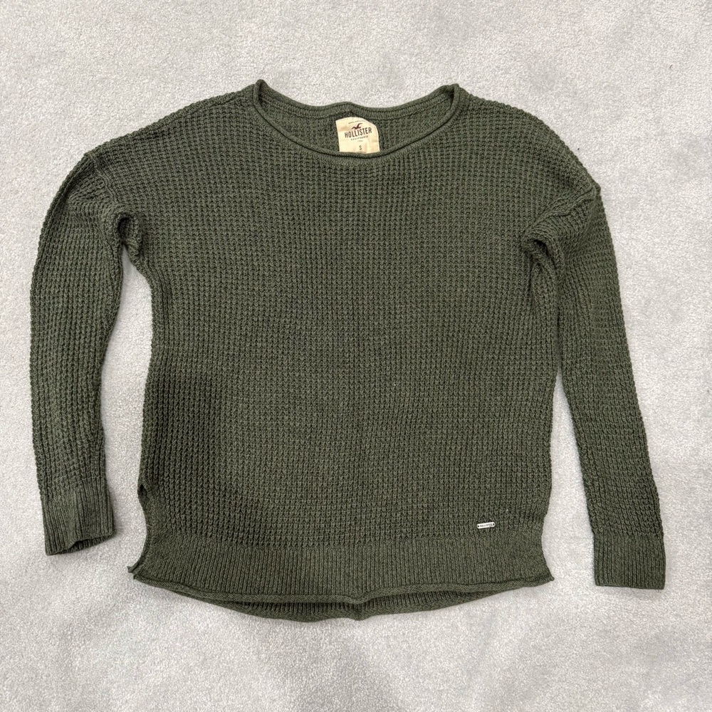 Hollister Women's Dark Green Crew Neck Sweater